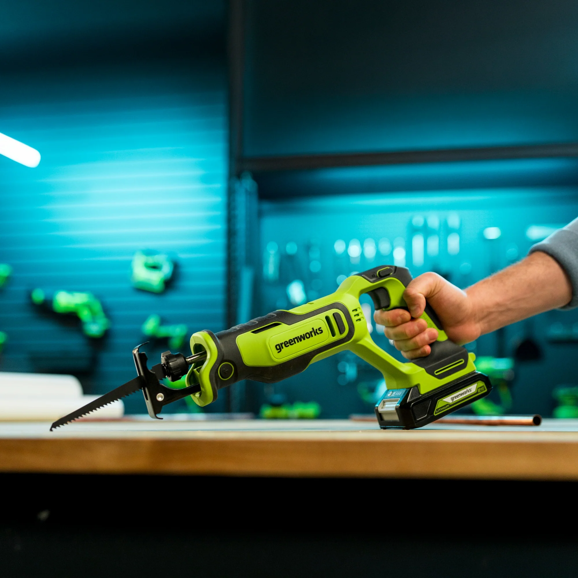 24V PowerAll 1-1/4" Reciprocating Saw with Blade, 2.0 Ah USB-C Battery and 30W USB-C Fast Charger,3,200 SPM - Image 3