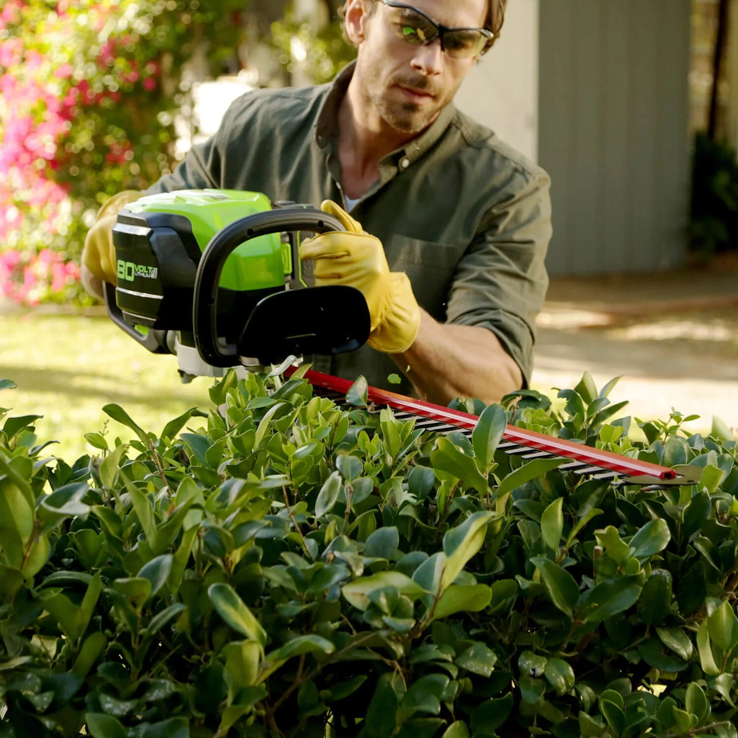 80V 16" Cordless Battery String Trimmer, 730 CFM Blower and 26" Hedge Trimmer Combo Kit: 2.0 Ah Battery and Charger - Image 13