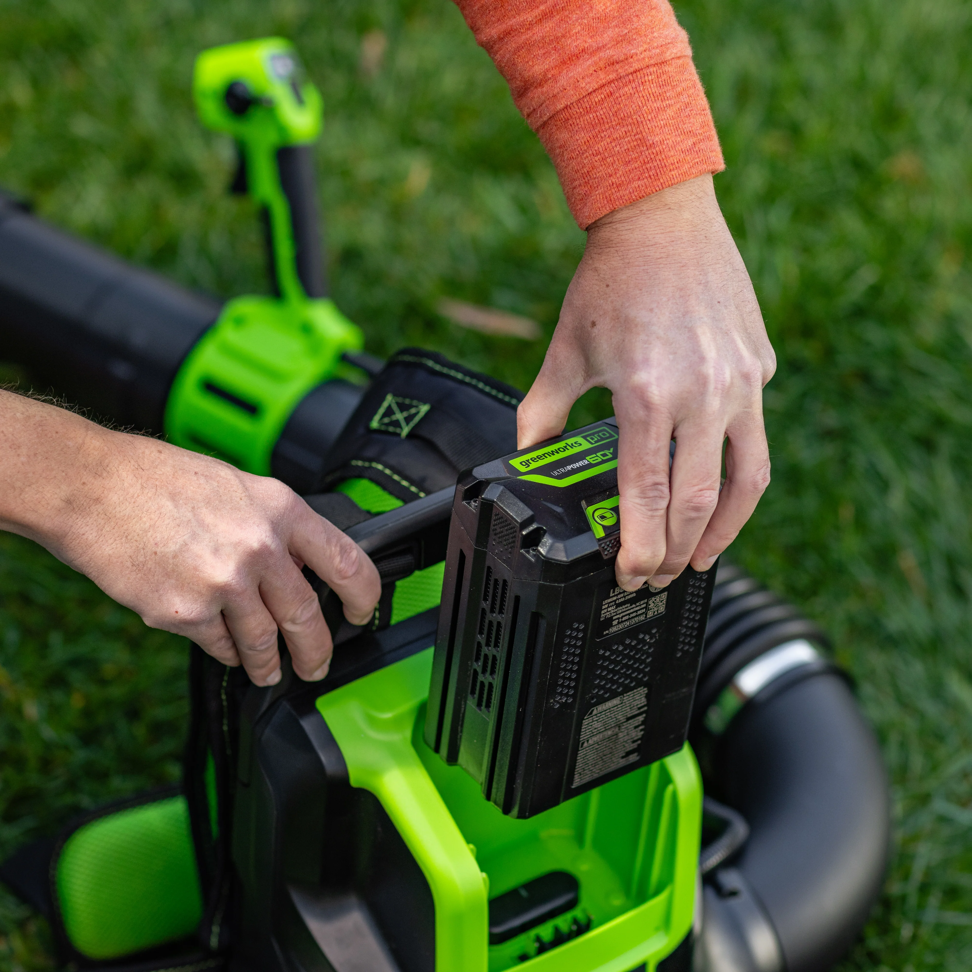 80V 800 CFM Cordless Battery Backpack Blower and Leaf Tarp: 4.0 Ah Battery and Rapid Charger - Image 4