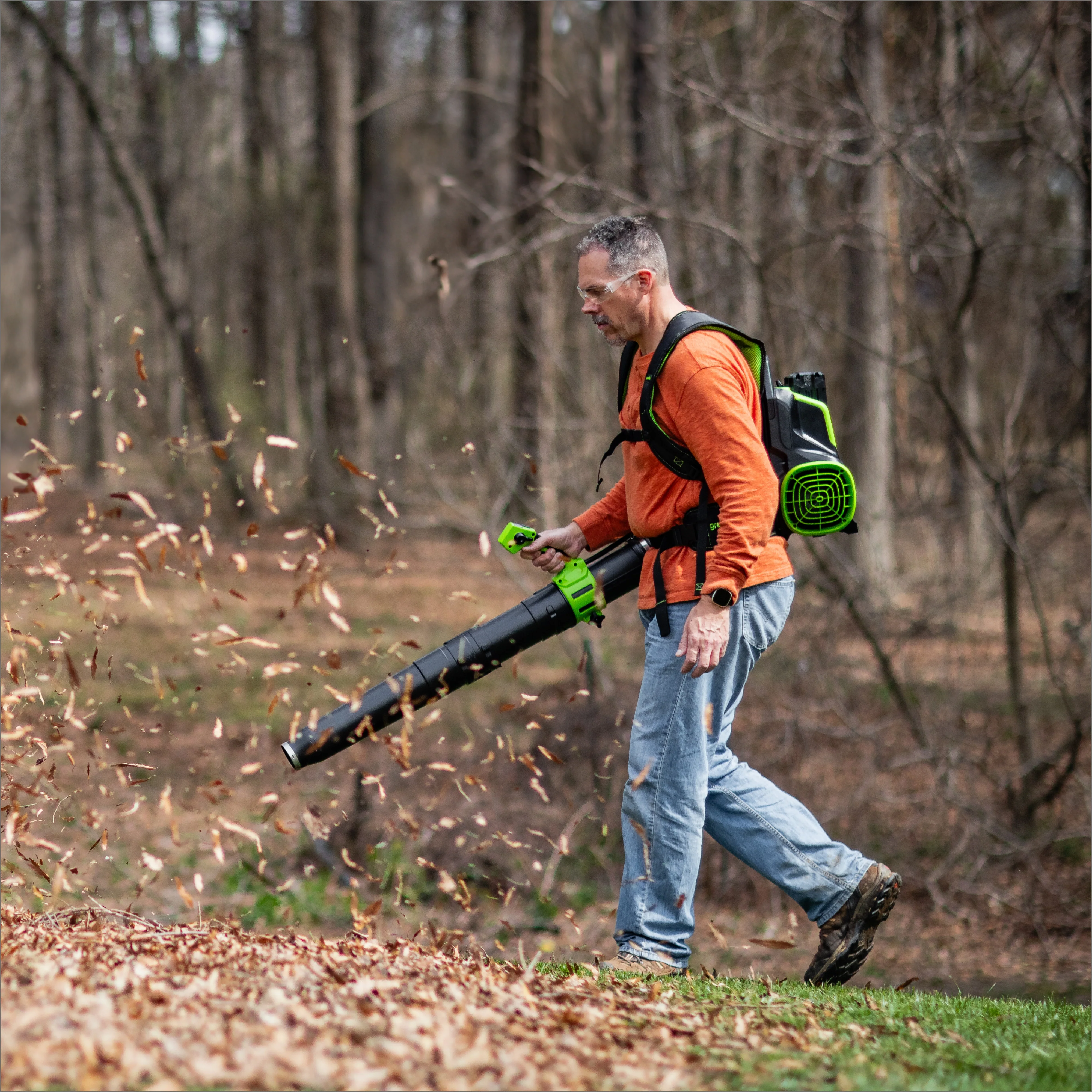 80V 800 CFM Cordless Battery Backpack Blower and Leaf Tarp: 4.0 Ah Battery and Rapid Charger - Image 7